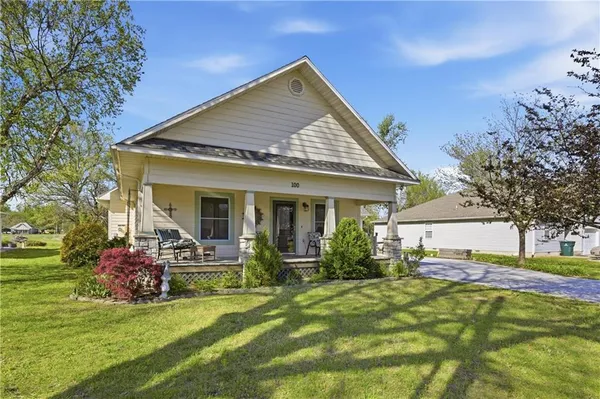 $206,500 | 100 Druart Street, Frontenac, KS 66763