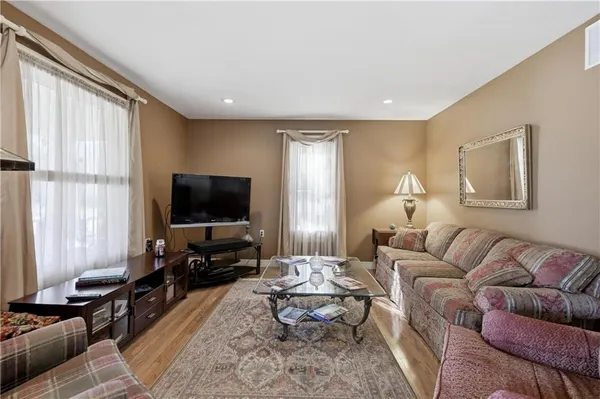 $206,500 | 100 Druart Street, Frontenac, KS 66763