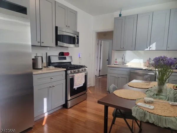 $1,850 | 24 East Price Street, Linden, NJ 07036