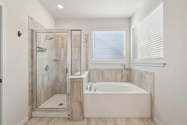 $2,700 | 308 Castlefields Street, Hutto, TX 78634