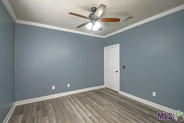 $179,900 | 12430 River Highlands Drive, Unit V, St. Amant, LA 70774