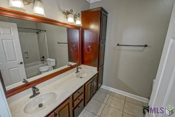 $179,900 | 12430 River Highlands Drive, Unit V, St. Amant, LA 70774