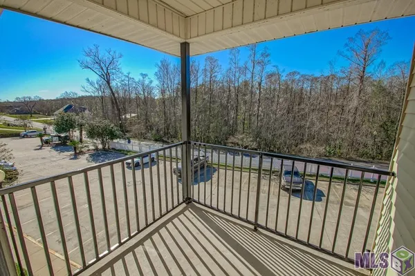 $179,900 | 12430 River Highlands Drive, Unit V, St. Amant, LA 70774