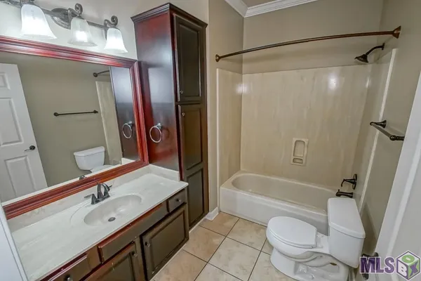 $179,900 | 12430 River Highlands Drive, Unit V, St. Amant, LA 70774