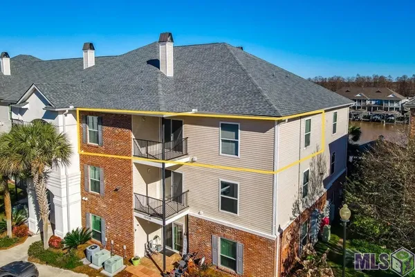 $179,900 | 12430 River Highlands Drive, Unit V, St. Amant, LA 70774