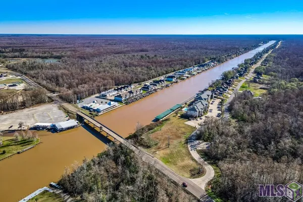 $179,900 | 12430 River Highlands Drive, Unit V, St. Amant, LA 70774