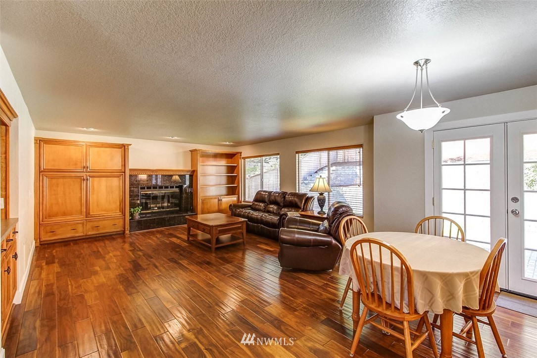 521 225th Place Southeast Bothell, WA 98021 - Photo 6 of 25 Gallery Image 6