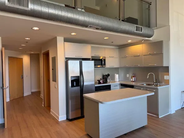 $900,000 | 550 Seagaze Drive, Unit 23, Oceanside, CA 92054