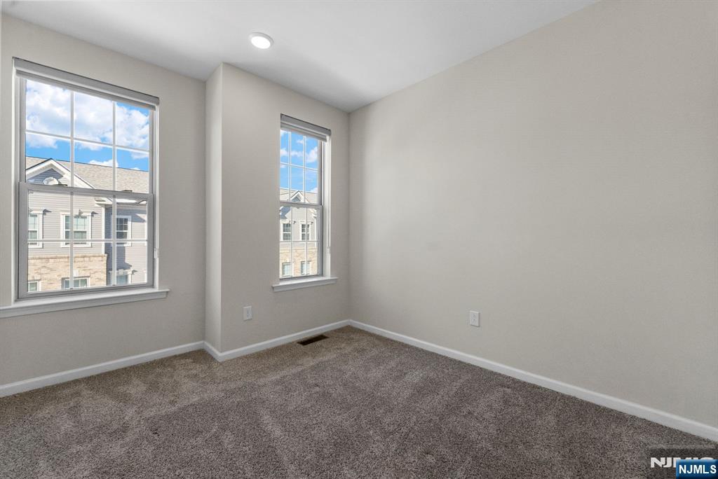 34 Arnold Drive Wood-Ridge, NJ 07075 - Photo 16 of 29