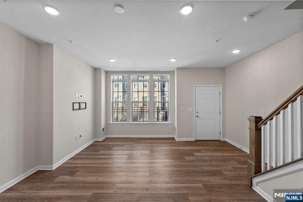 34 Arnold Drive Wood-Ridge, NJ 07075 - Photo 5 of 29