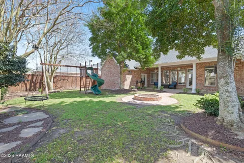 $609,995 | 200 Westfield Drive, Lafayette, LA 70503