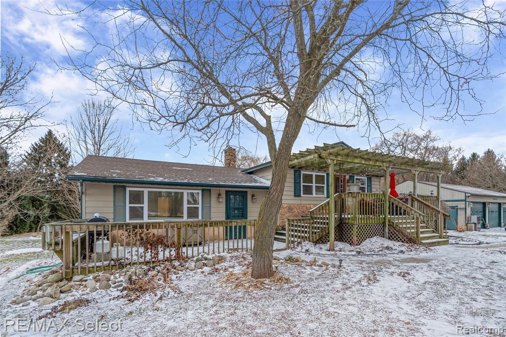2690 Winegar Road Bancroft, MI 48414 - Photo 2 of 27