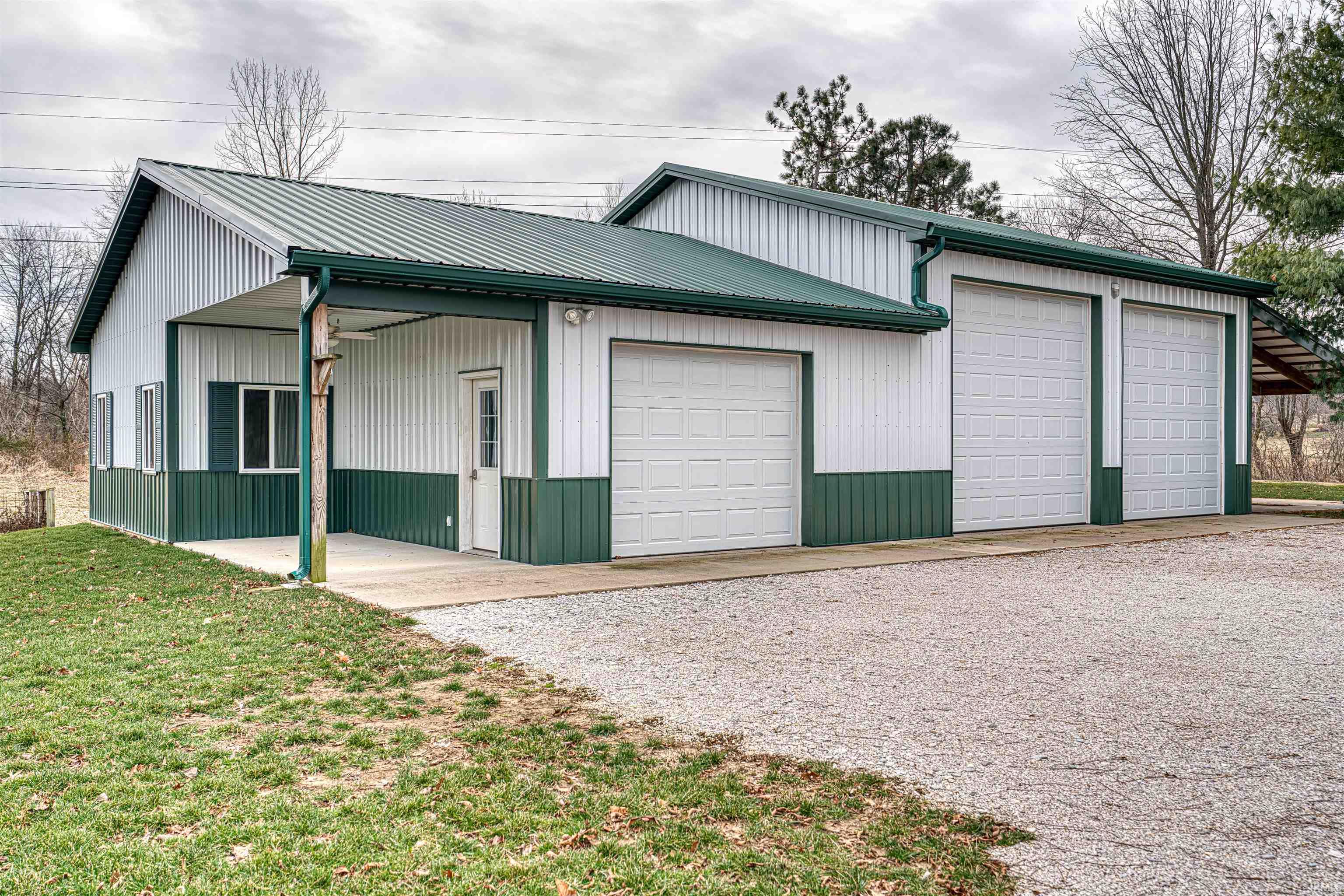 5639 Sharon Road Newburgh, IN 47630 - Photo 2 of 36