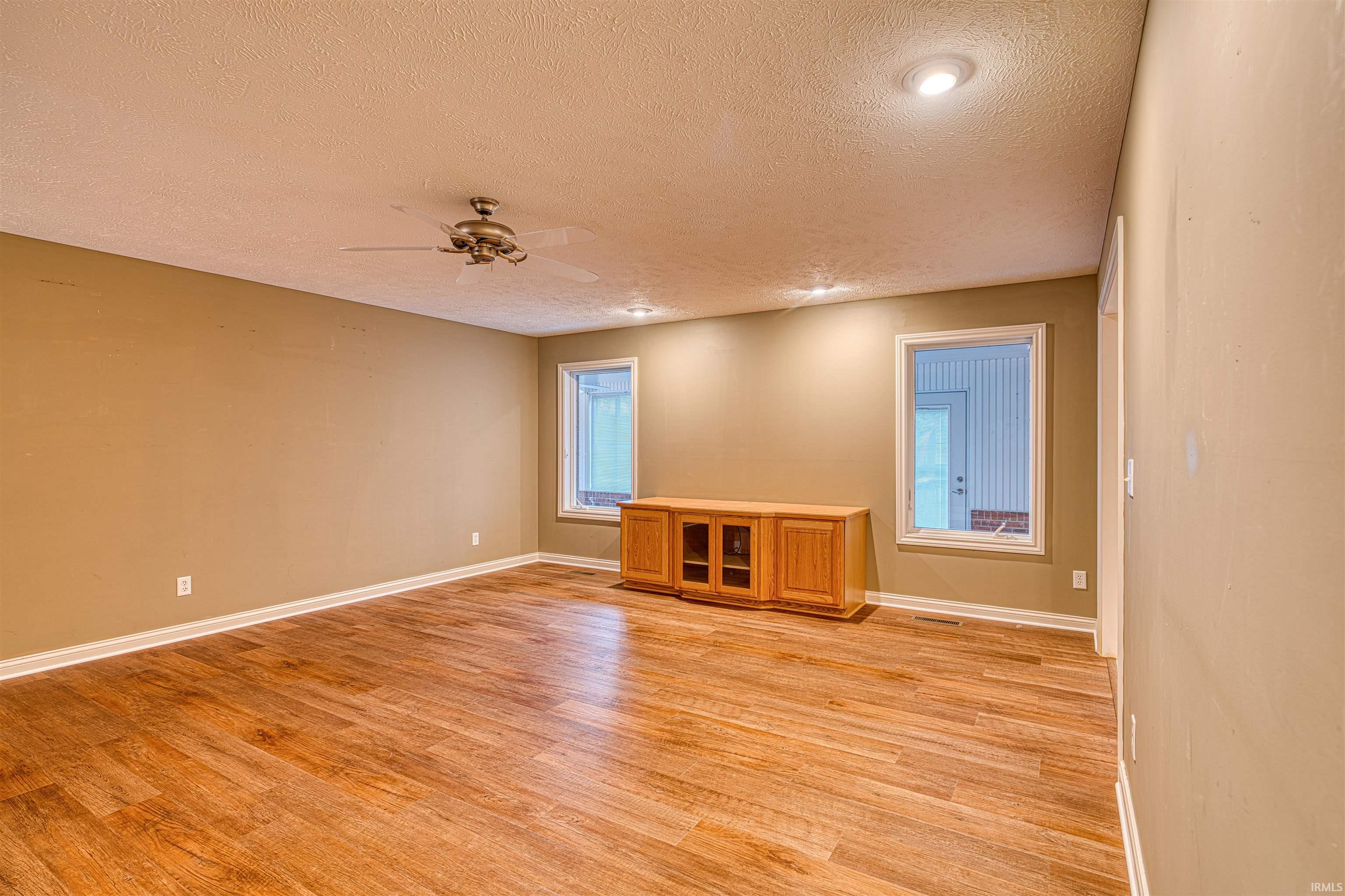 5639 Sharon Road Newburgh, IN 47630 - Photo 5 of 36