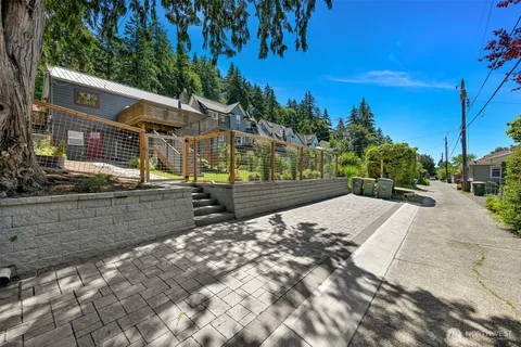 $1,375,000 | 221 North Garden Street, Bellingham, WA 98225