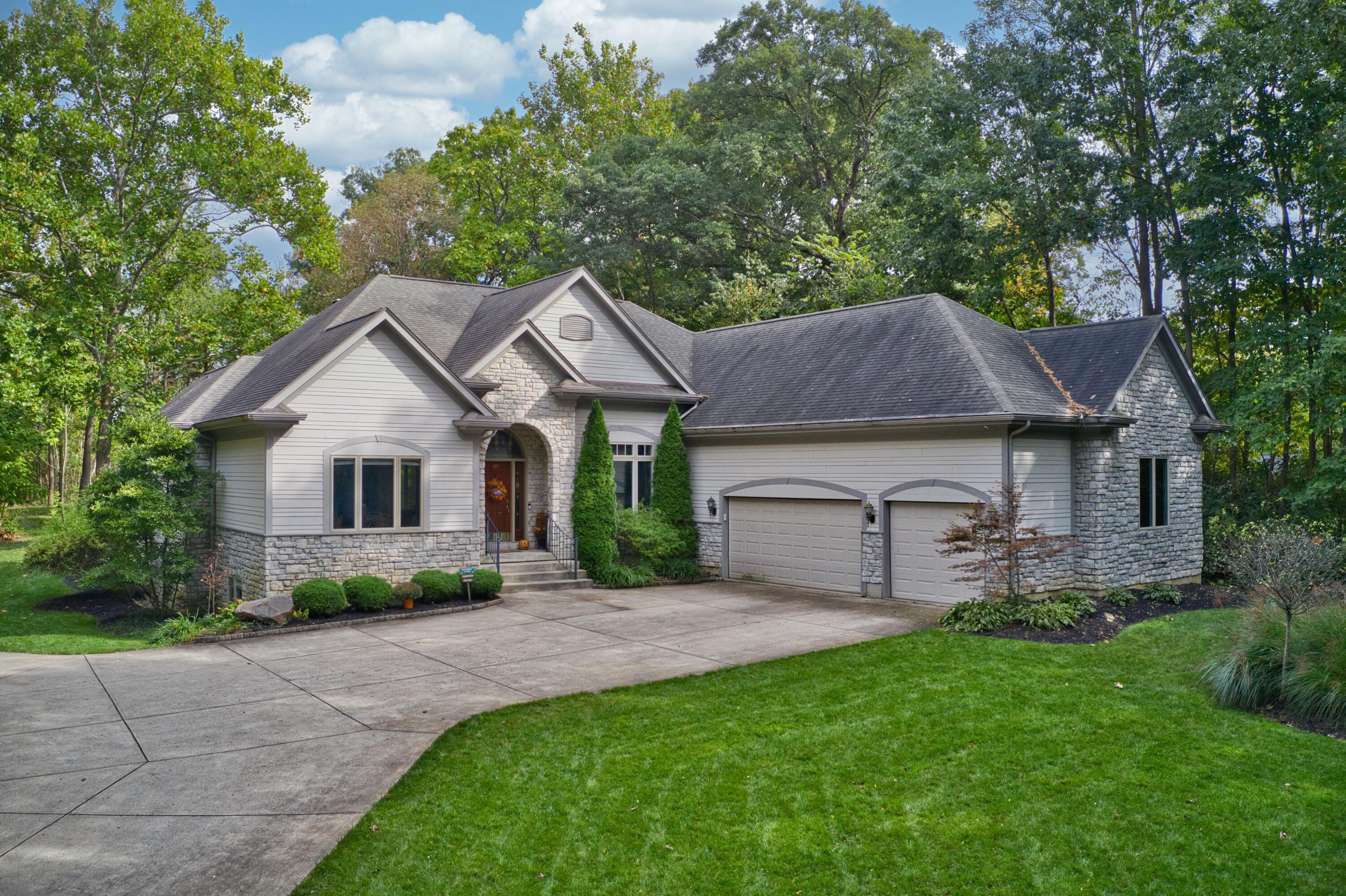 392 Darst Road Dayton, OH 45440 - Photo 3 of 83