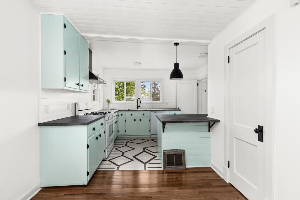 2404 Jean Duluth Road Duluth, MN 55804 - Photo 20 of 50 Gallery Image 20