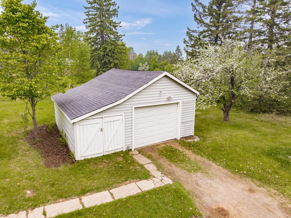 2404 Jean Duluth Road Duluth, MN 55804 - Photo 6 of 50 Gallery Image 6