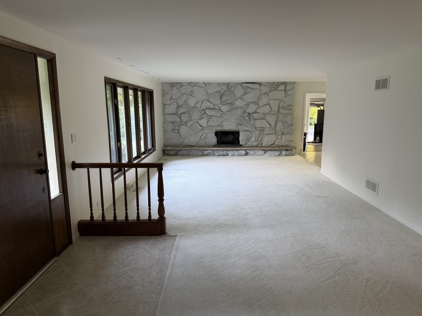 1842 Thomas Atkinson Road Inverness, IL 60067 - Photo 4 of 16
