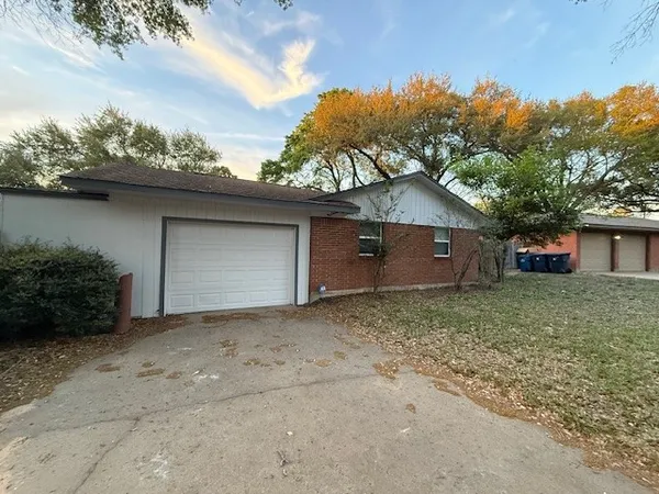 $249,900 | 584 Elm Street, Prairie View, TX 77484