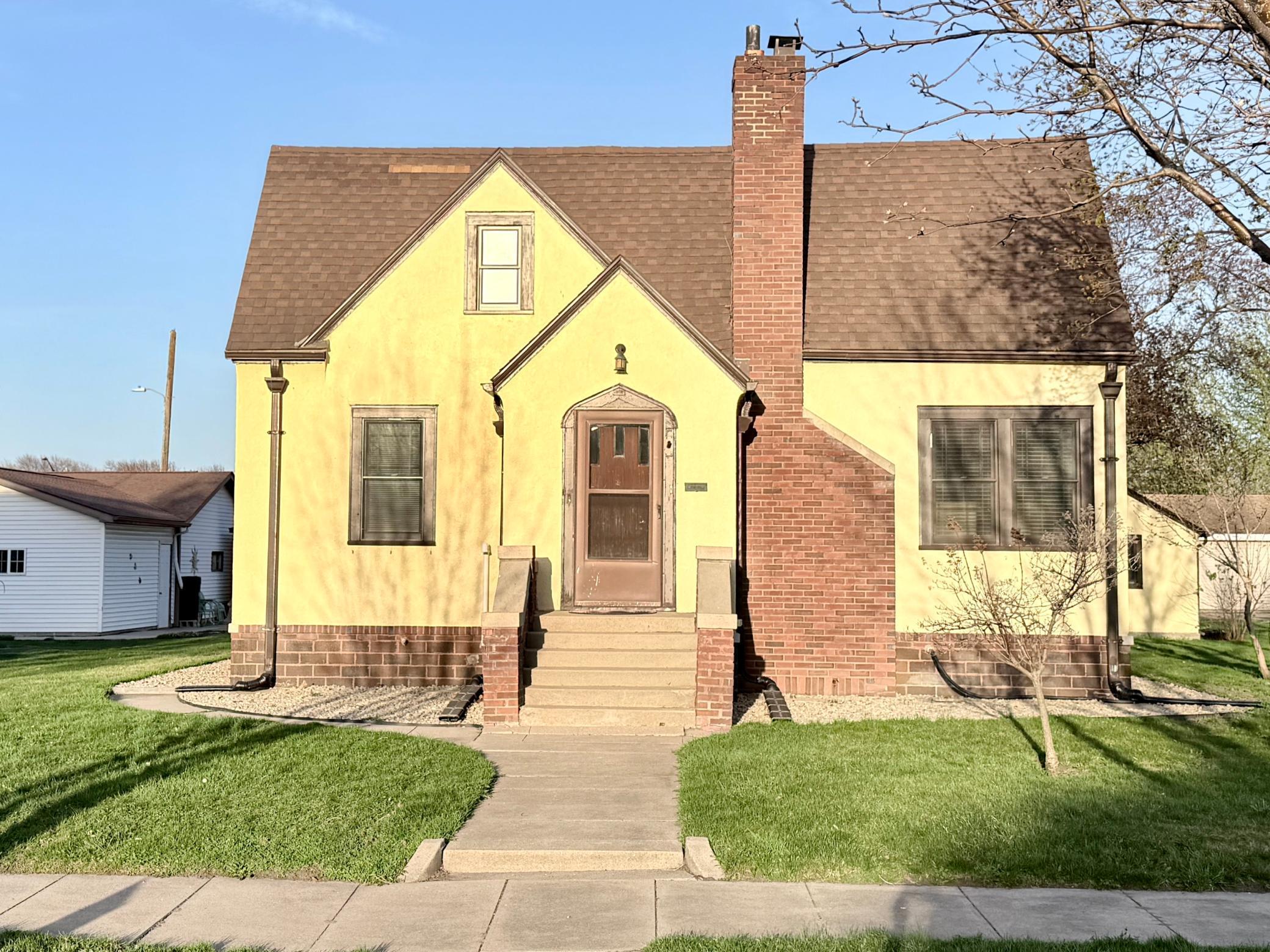 718 6th Street North St. James, MN 56081 - Photo 2 of 42