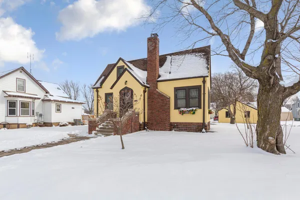 $179,900 | 718 6th Street North, St. James, MN 56081