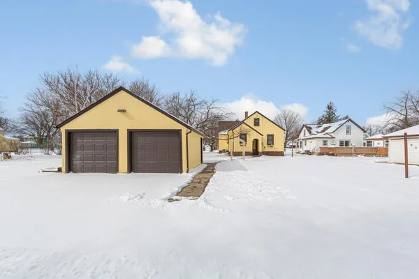 $179,900 | 718 6th Street North, St. James, MN 56081