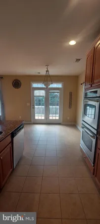 $2,975 | 575 Odendhal Avenue, Unit 575, Gaithersburg, MD 20877