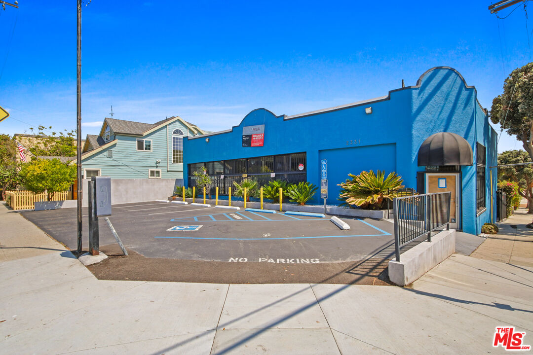 2331 4th Street Santa Monica, CA 90405 - Photo 1 of 10 a view of a street with a building in the background