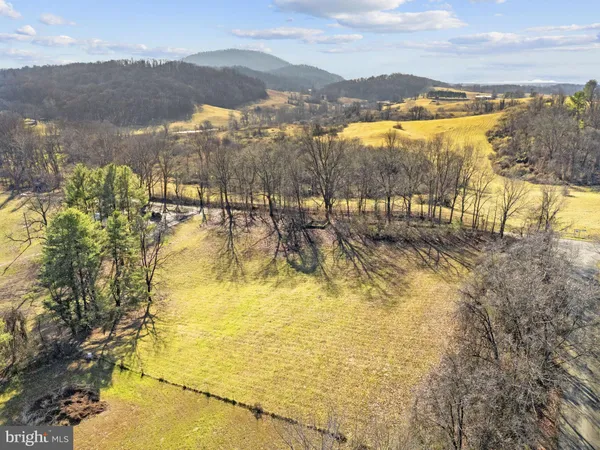 $924,000 | 11066 Moreland Road, Delaplane, VA 20144