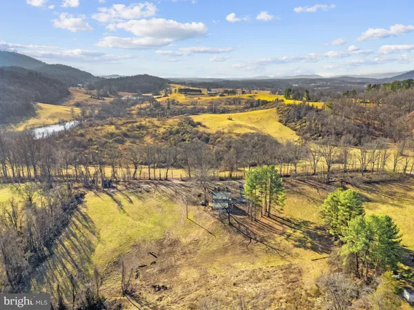 $924,000 | 11066 Moreland Road, Delaplane, VA 20144