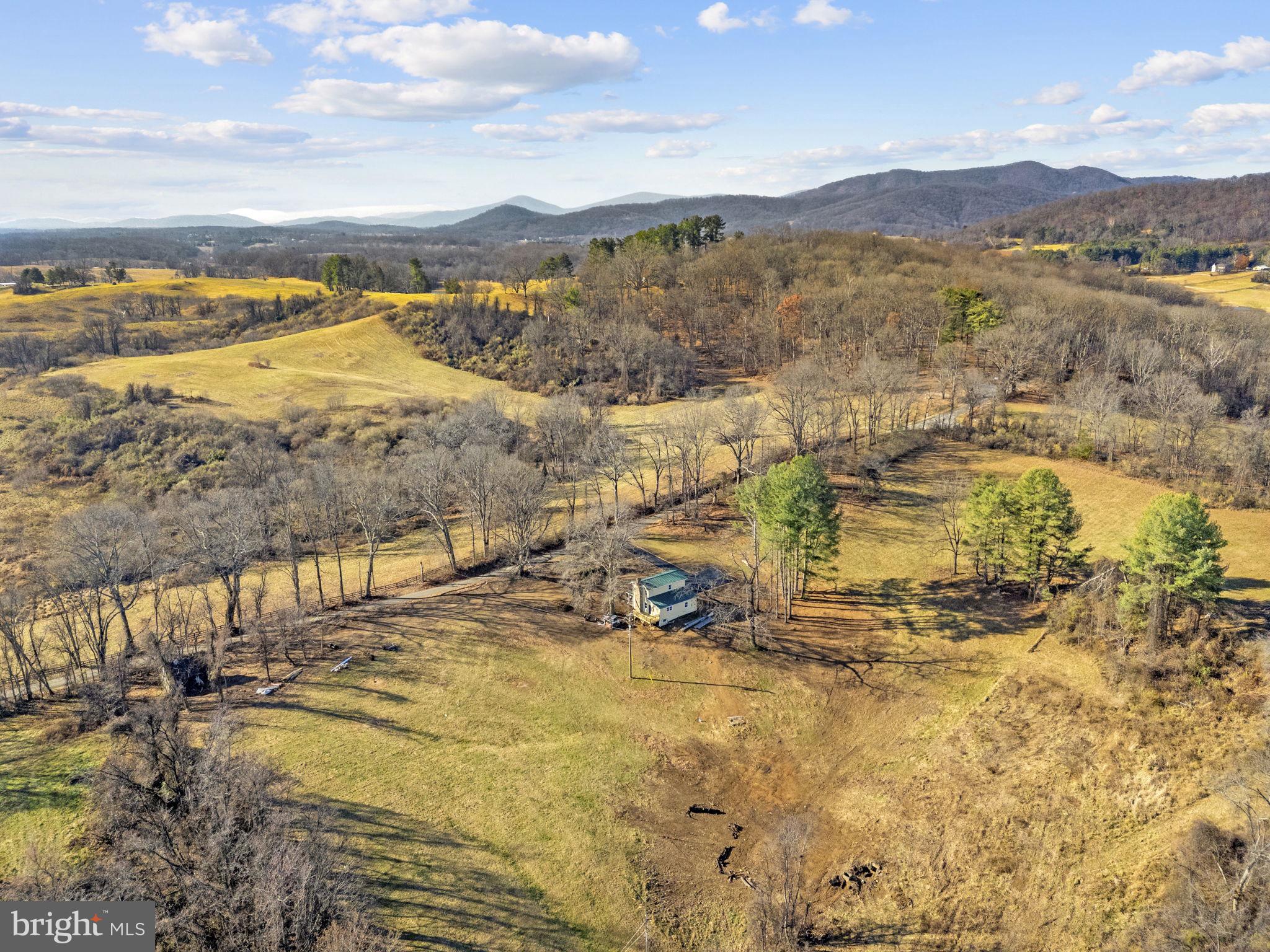 11066 Moreland Road Delaplane, VA 20144 - Photo 37 of 37 a view of lake view and mountain