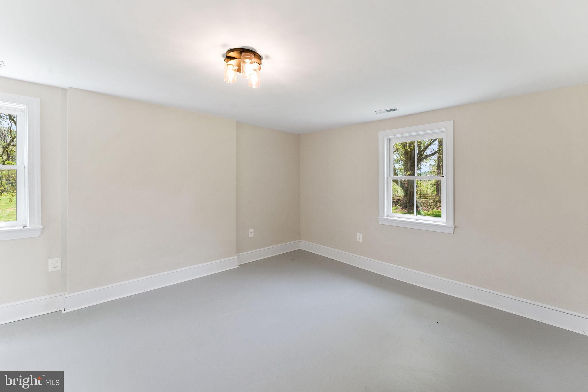 11066 Moreland Road Delaplane, VA 20144 - Photo 60 of 87 an empty room with a window
