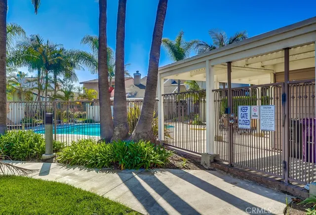 $4,500 | 7030 Seawind Drive, Long Beach, CA 90803