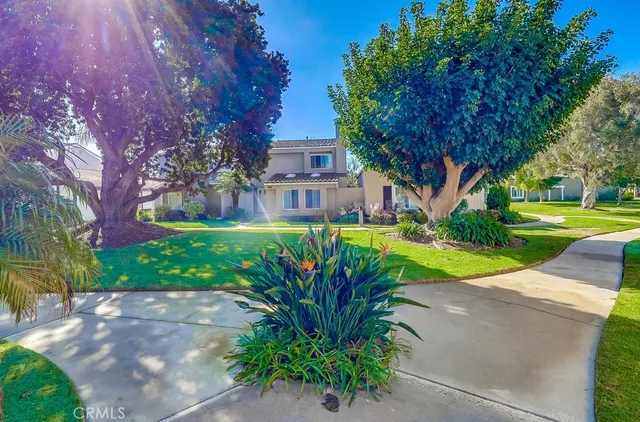 $4,500 | 7030 Seawind Drive, Long Beach, CA 90803