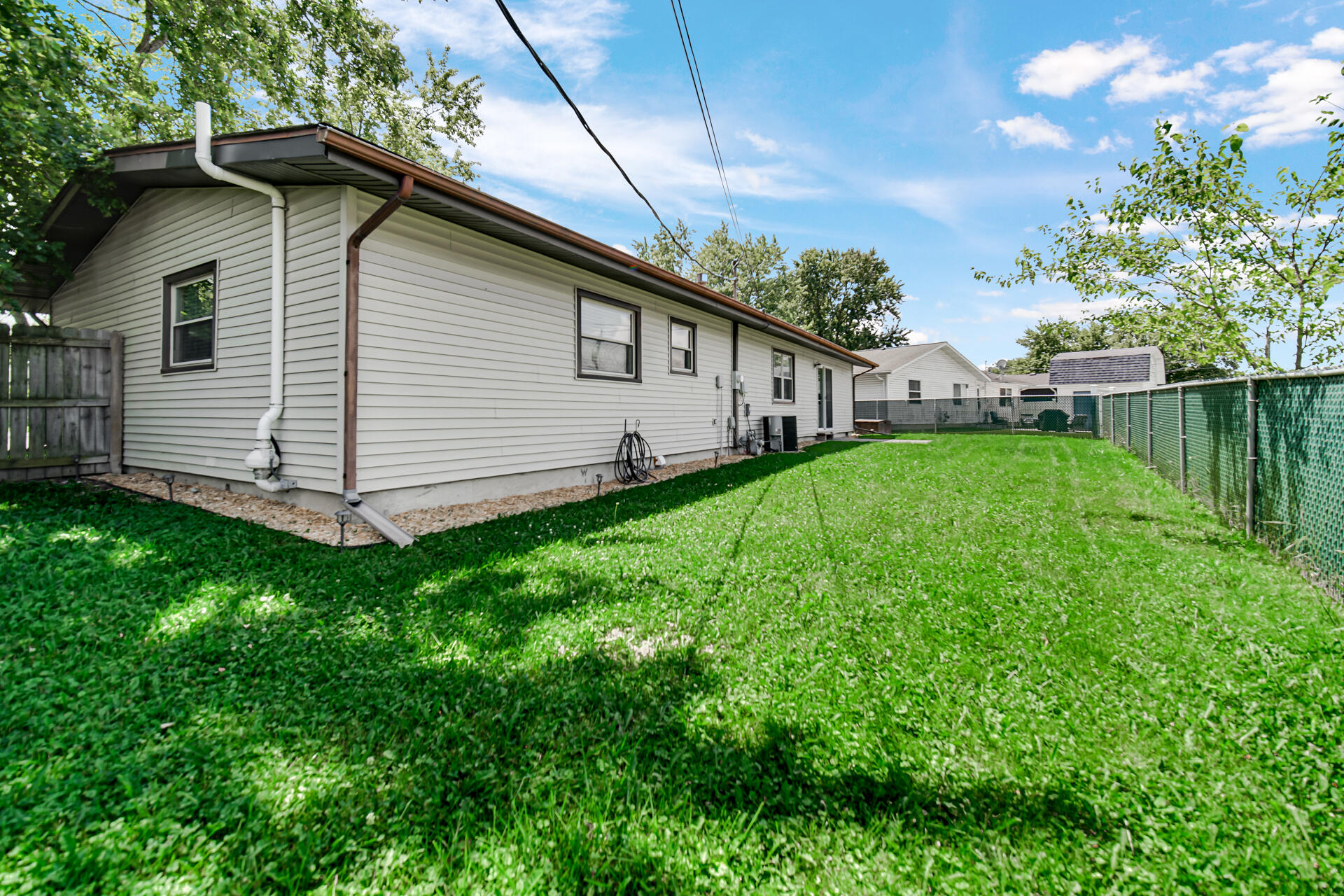 369 Riviera Circle Valparaiso, IN 46385 - Photo 22 of 25 1920x1280