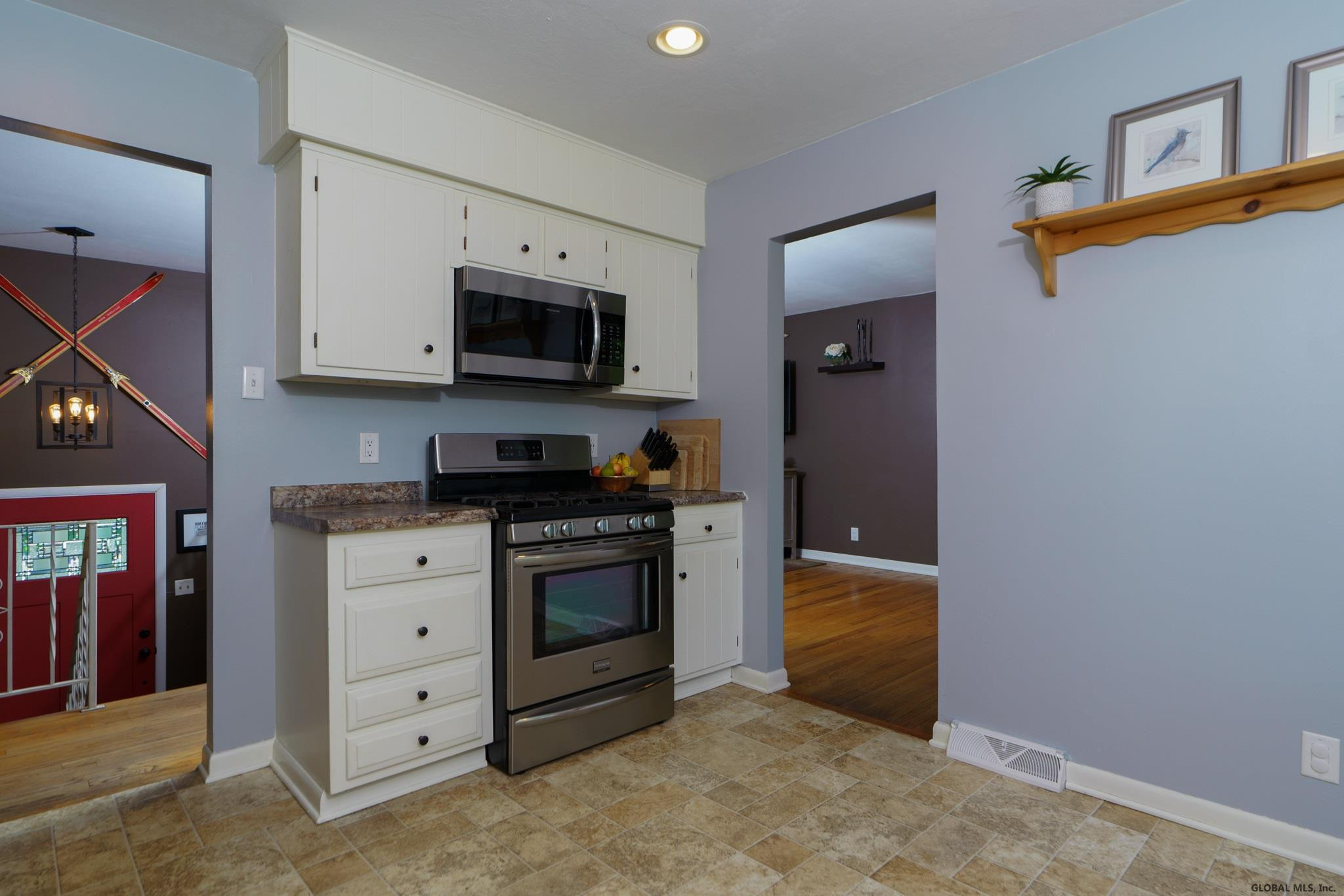 3552 Consaul Road Niskayuna, NY 12304 - Photo 9 of 27 Photo 9