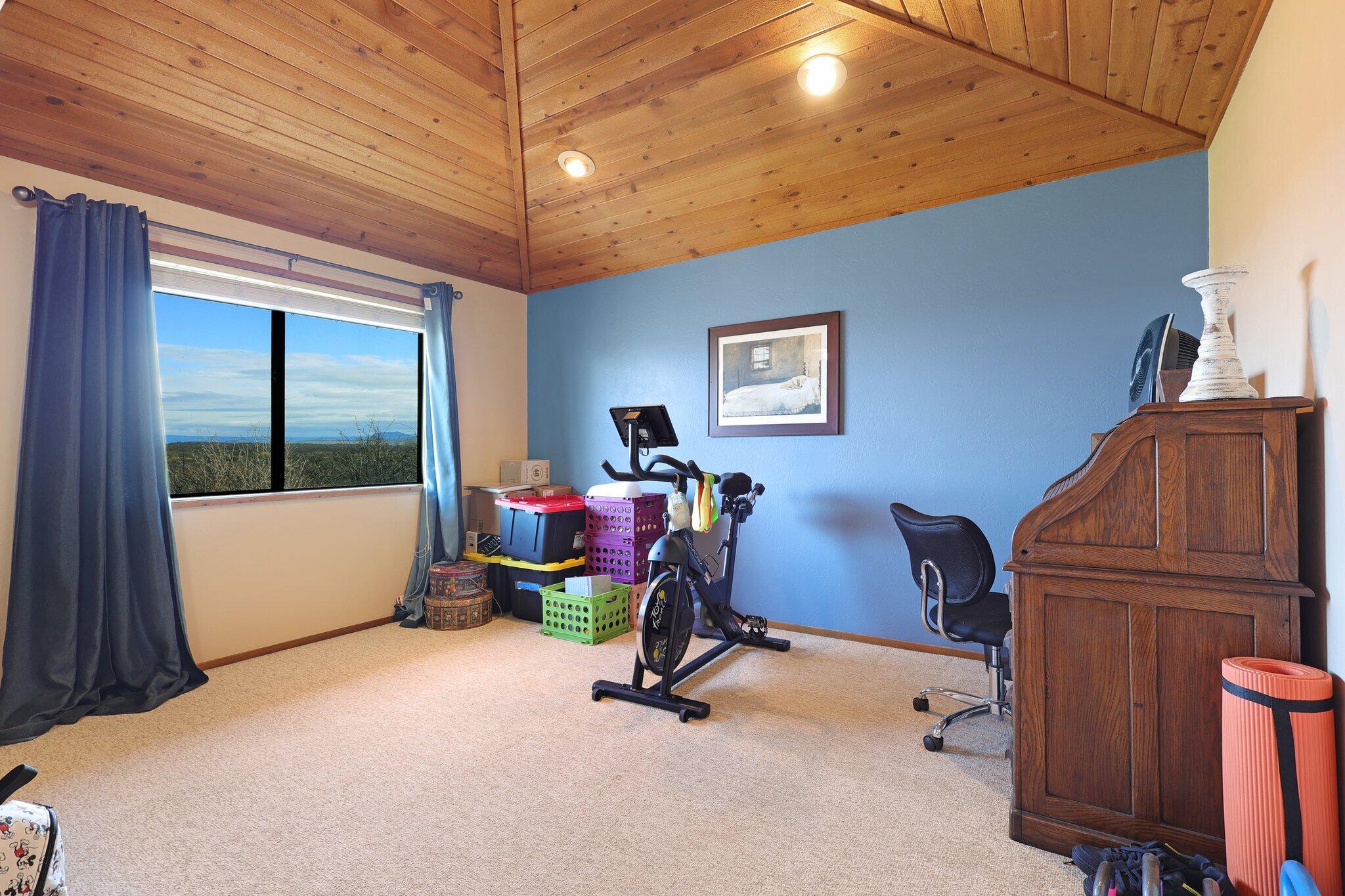 21560 Wilcox Road Red Bluff, CA 96080 - Photo 15 of 25 Bedroom #3