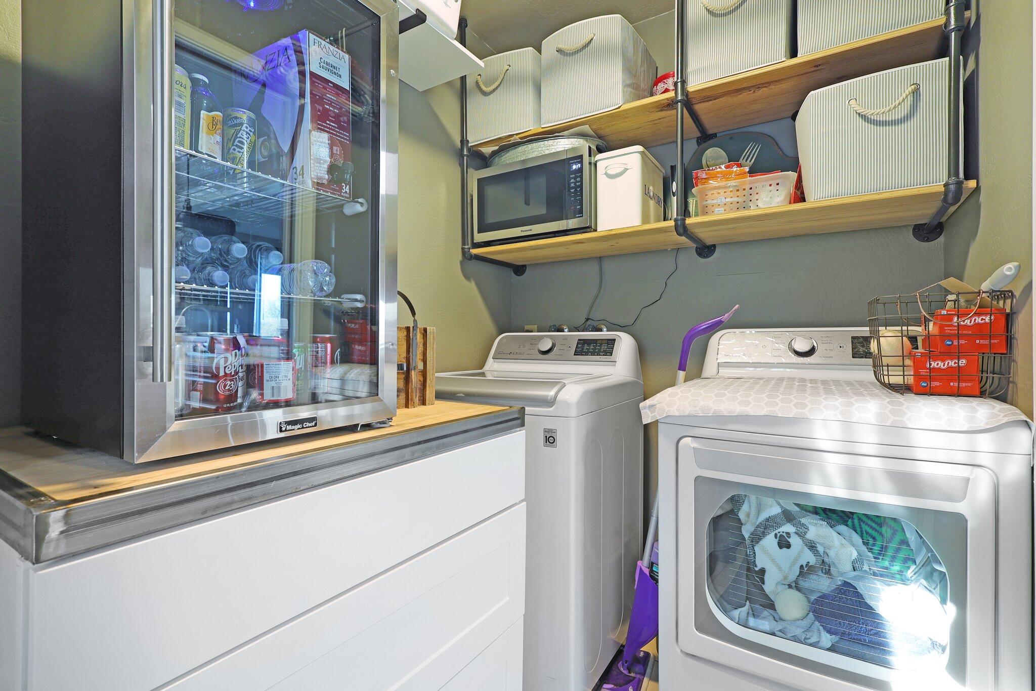 21560 Wilcox Road Red Bluff, CA 96080 - Photo 16 of 25 Laundry Room