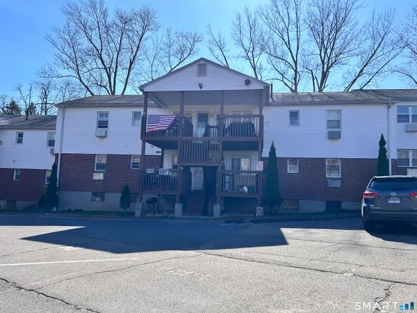 $185,000 | 2756 Madison Avenue, Unit 1A, Bridgeport, CT 06606