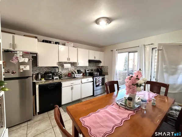 $185,000 | 2756 Madison Avenue, Unit 1A, Bridgeport, CT 06606