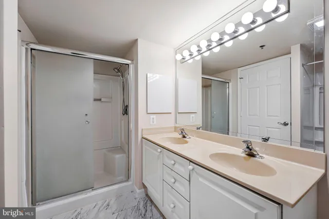 $2,900 | 19385 Cypress Ridge Terrace, Unit 815, Leesburg, VA 20176