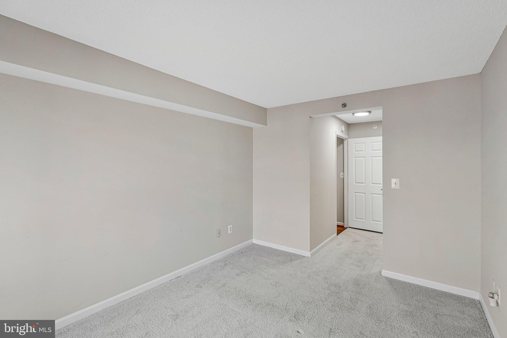 19385 Cypress Ridge Terrace, Unit 815 Leesburg, VA 20176 - Photo 23 of 35 a view of an empty room