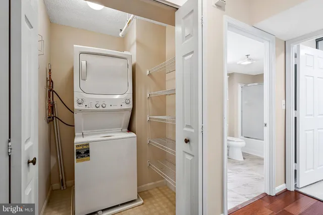 $2,900 | 19385 Cypress Ridge Terrace, Unit 815, Leesburg, VA 20176