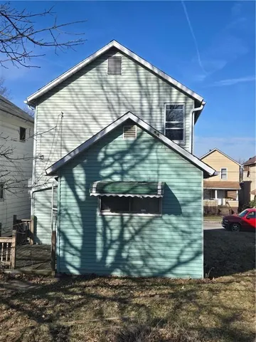 $29,900 | 1131 Hamilton Avenue, Farrell, PA 16121