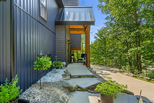 $1,124,000 | 122 Valley Street, Laconia, NH 03246