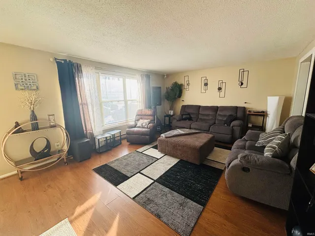 $169,900 | 14720 State Line Road, Monroeville, IN 46773