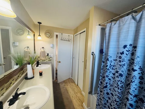 $165,900 | 14720 State Line Road, Monroeville, IN 46773