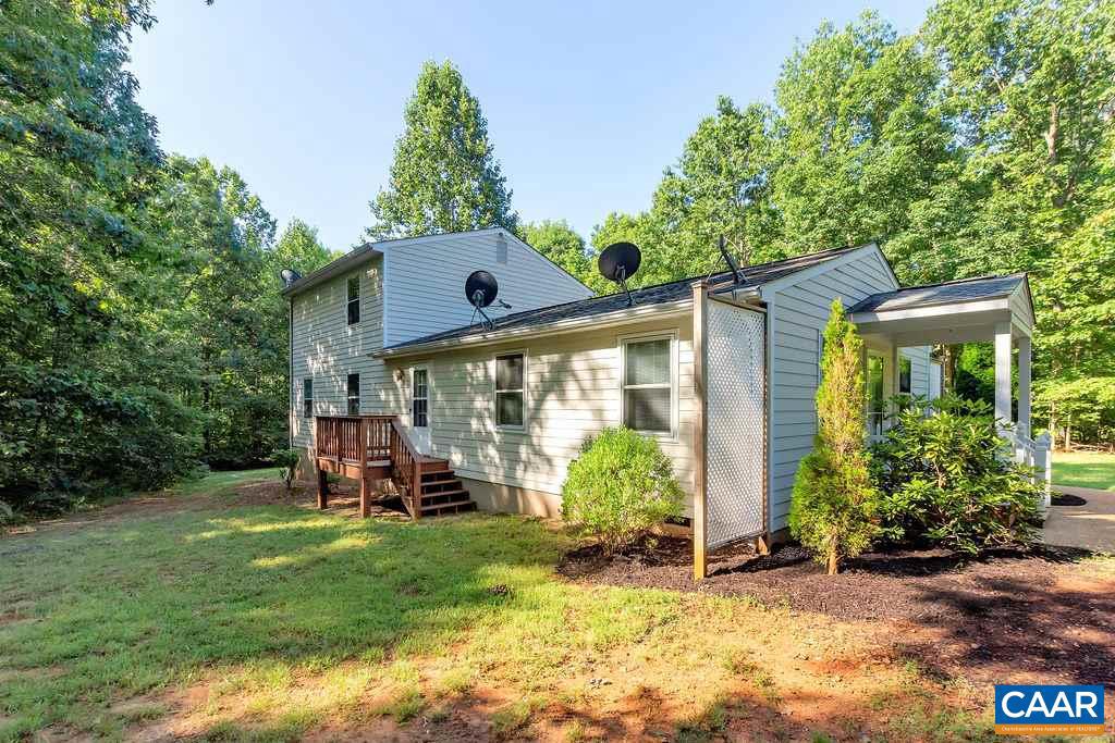 758 Lightwood Road Louisa, VA 23093 - Photo 3 of 46 Gallery Image 3