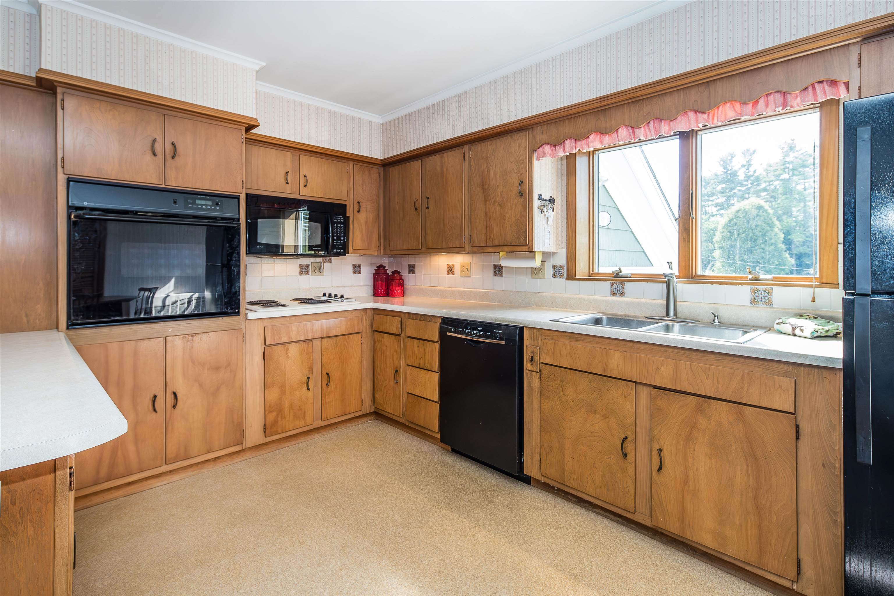 27 Chatterton Park Proctor, VT 05765 - Photo 8 of 42